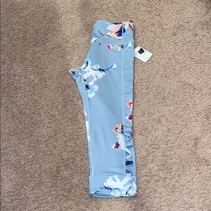 Floral Alive Quick Dry Capri Workout Leggings